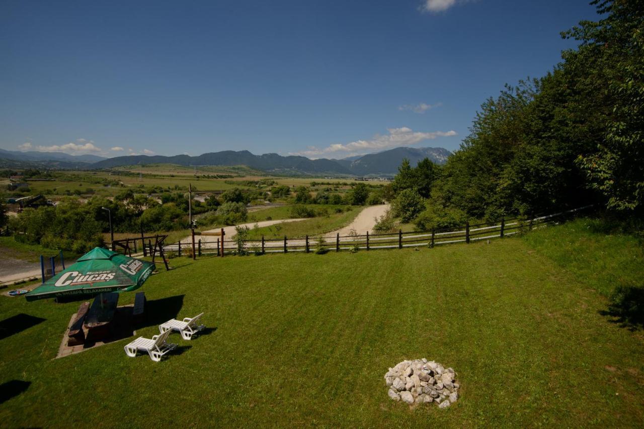 Dumbrava Ursului Hotel Zărneşti Bagian luar foto